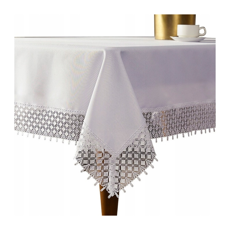 OBRUS 140X180 KORONKA